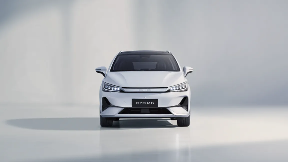 byd m6 eksterior banner