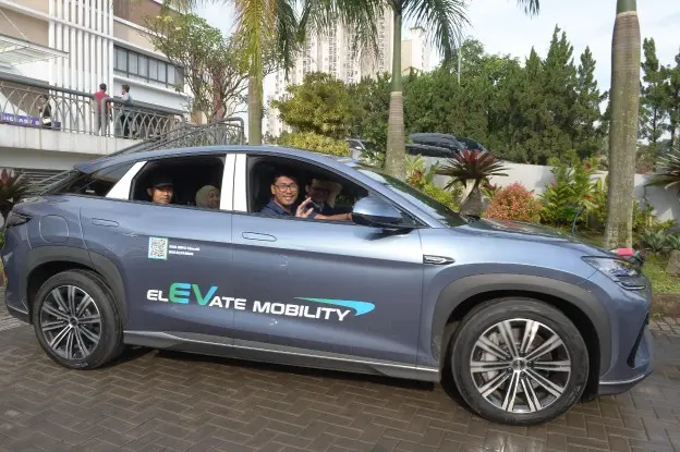 BYD ATTO 1 Resmi Hadir di GIIAS Bandung 2025, Jadi Mobil Listrik Favorit Anak Muda!