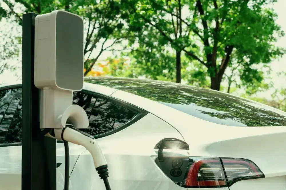 BYD M6: MOBIL LISTRIK TERLARIS DAN PENJUALAN MENINGKAT!